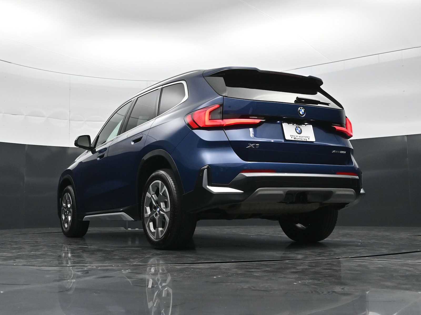 Used 2025 BMW X1 xDrive28i w/ Technology Package AWD/4WD image 31