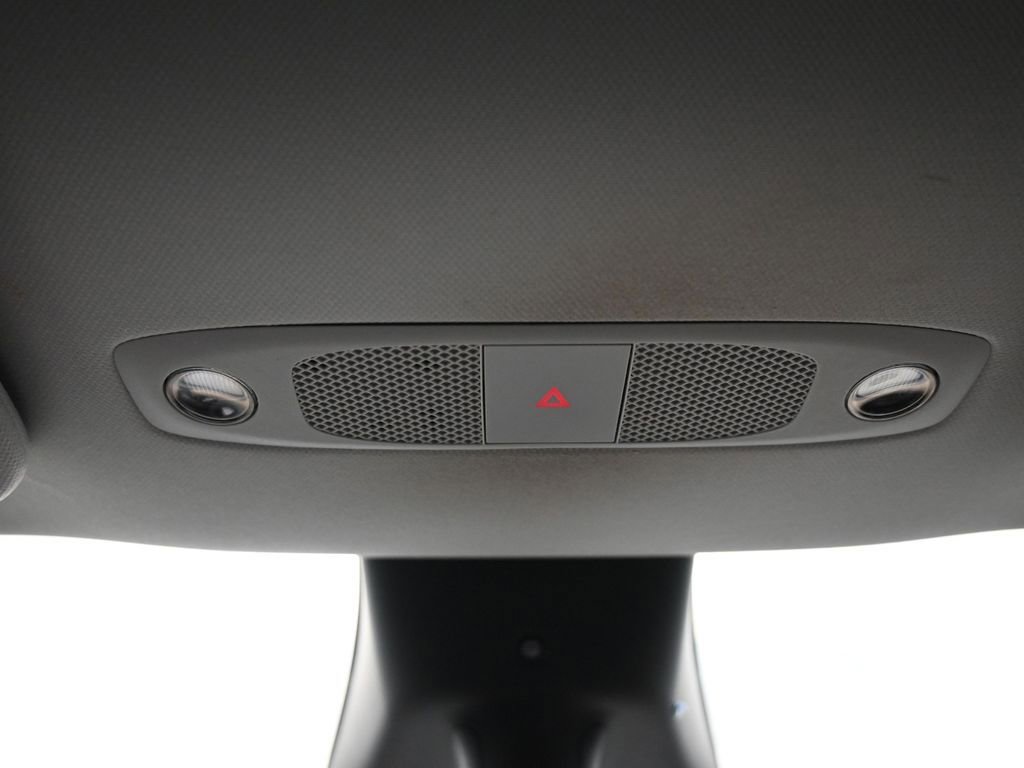 Used 2023 Tesla Model Y Long Range image 18