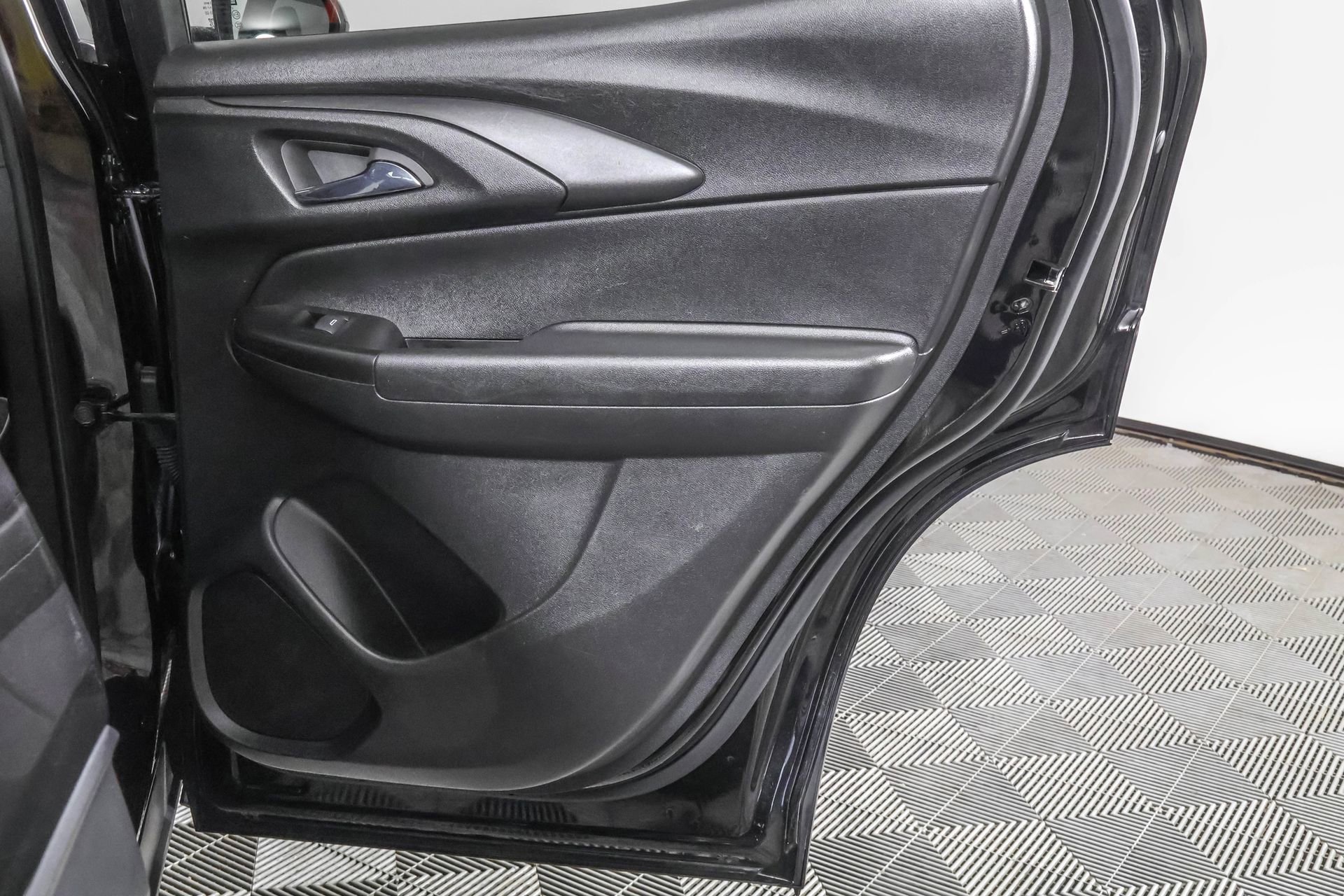 Used 2023 Chevrolet TrailBlazer LT image 41