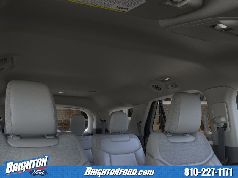 Used 2026 Ford Explorer Active AWD/4WD image 17