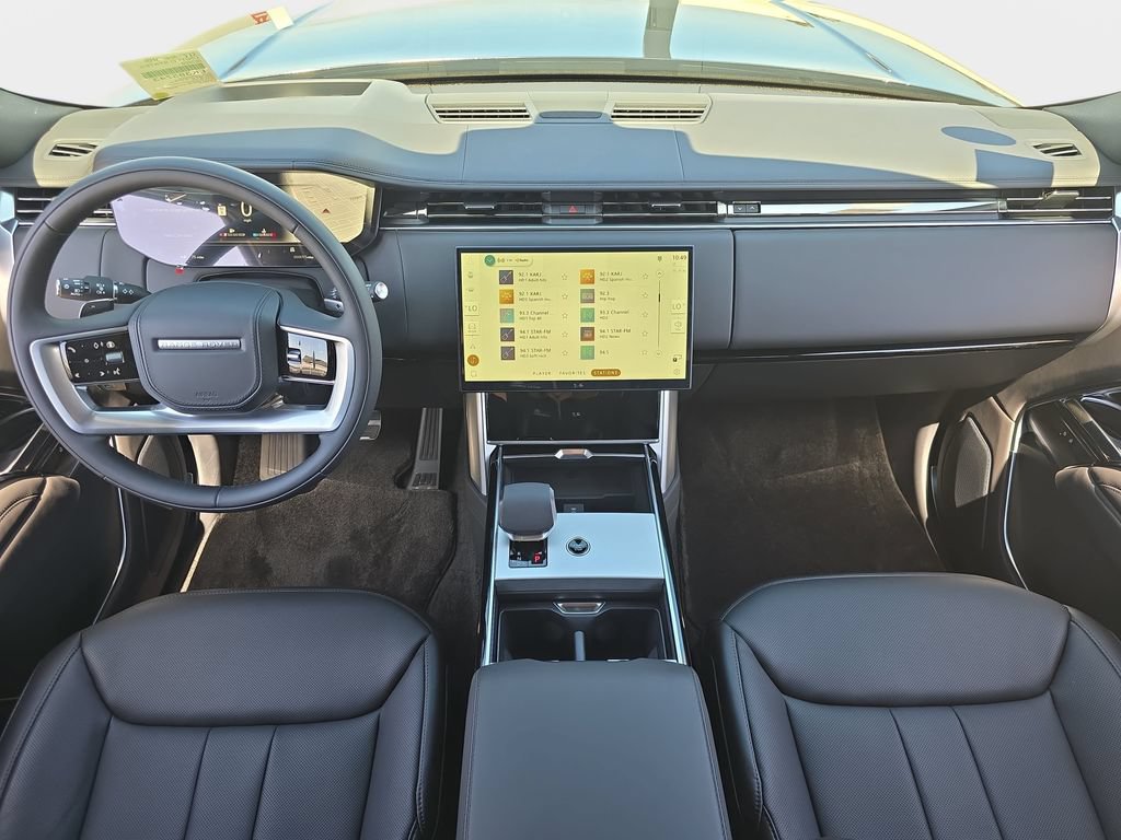 New 2026 Land Rover Range Rover Long Wheelbase SE AWD/4WD image 9