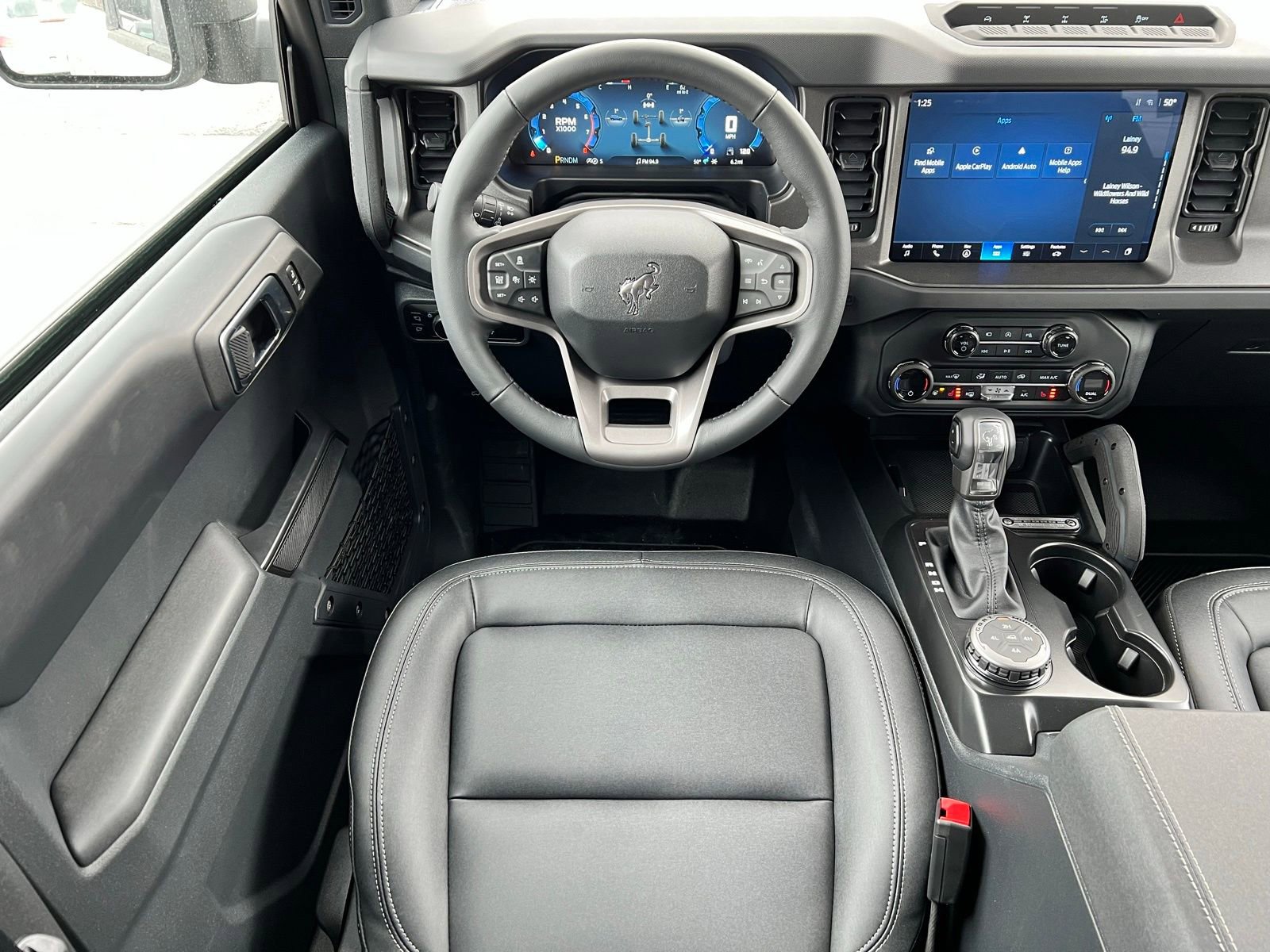 New 2025 Ford Bronco Badlands image 28