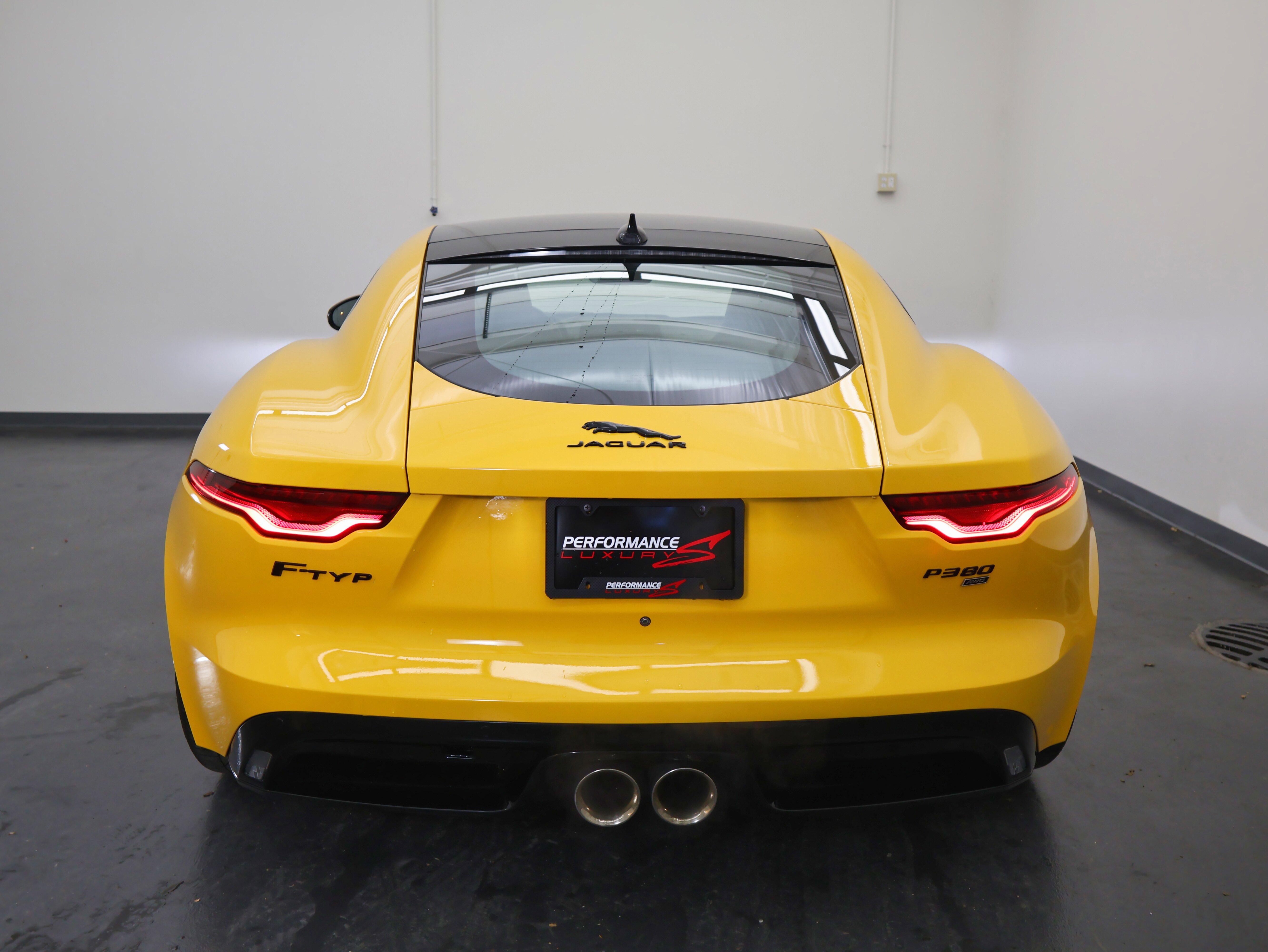 Used 2021 Jaguar F-TYPE R-Dynamic image 4