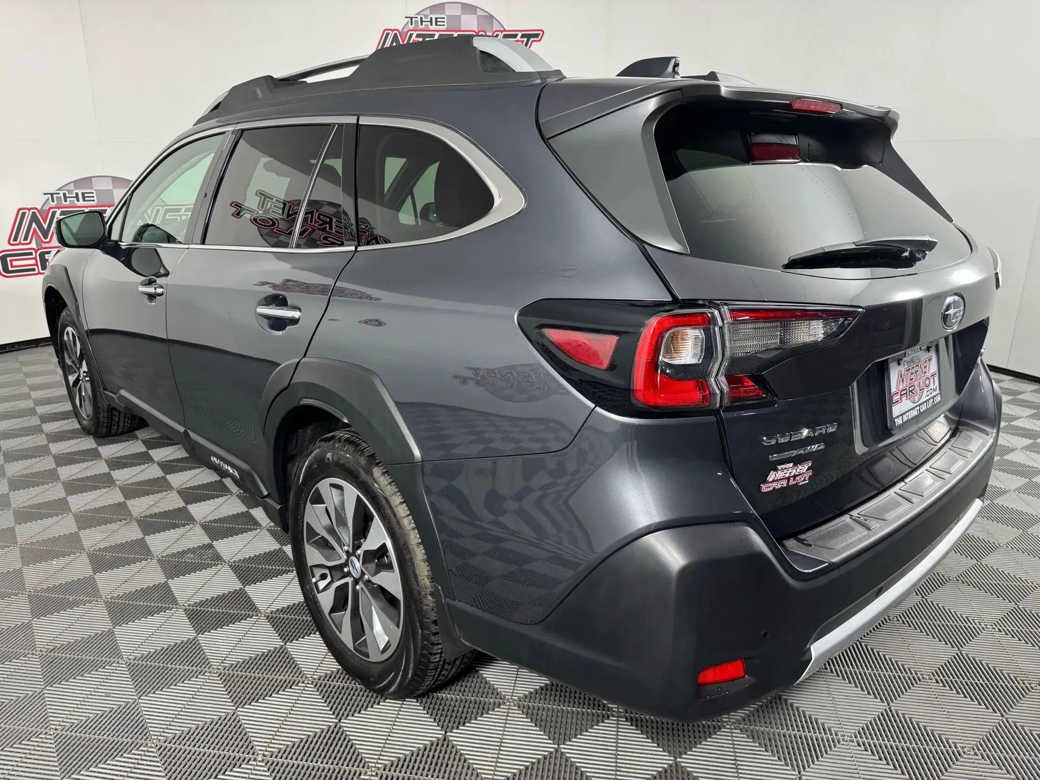 Used 2024 Subaru Outback Touring image 28