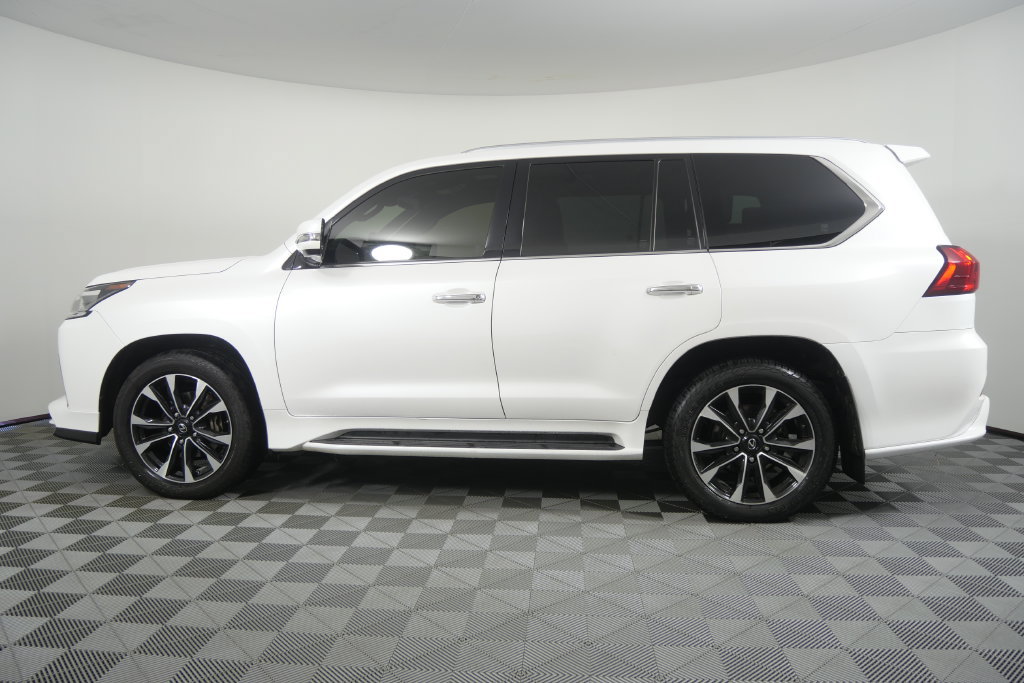 Used 2021 Lexus LX 570 4WD w/ Sport Package image 7