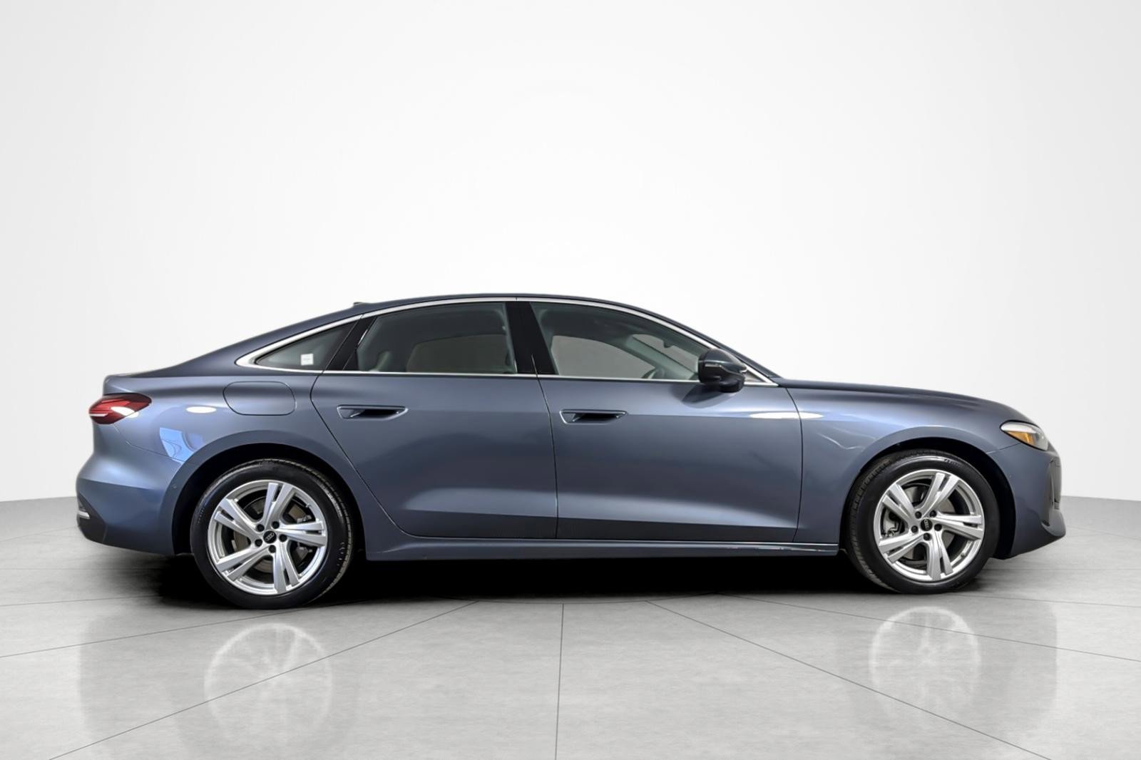 Used 2025 Audi A5 2.0T Premium w/ Convenience Package AWD/4WD image 6