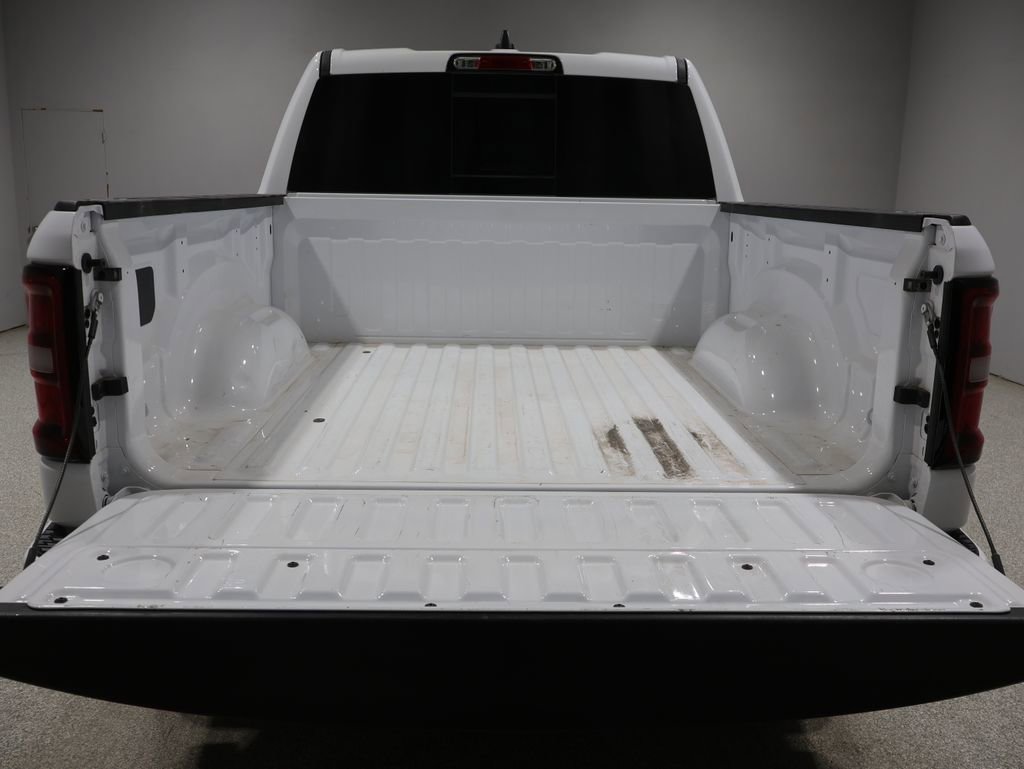 Used 2025 RAM 1500 Big Horn AWD/4WD image 4
