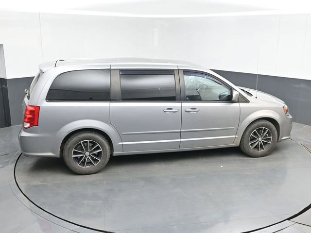 Used 2016 Dodge Grand Caravan SXT FWD image 26
