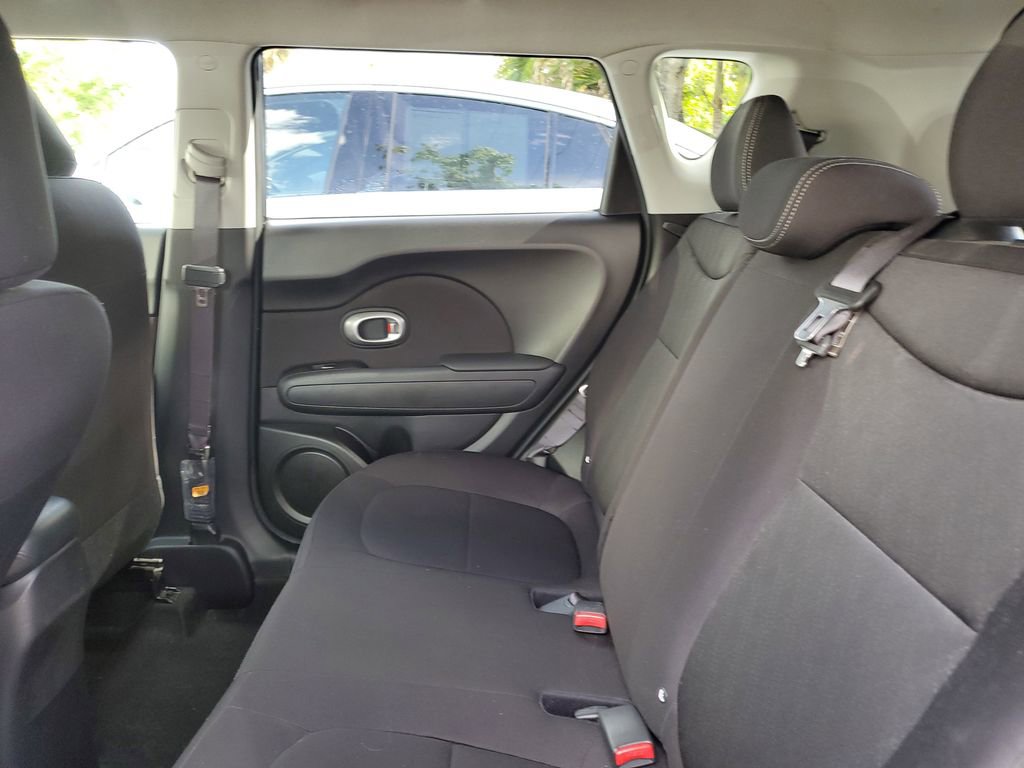 Used 2018 Kia Soul FWD image 14