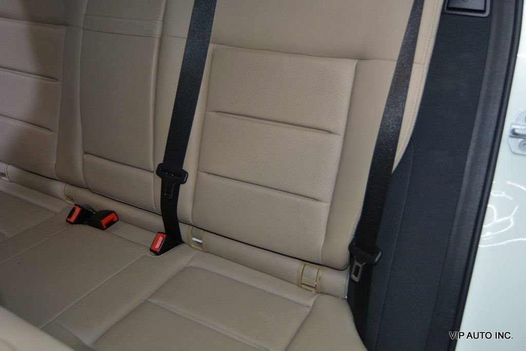 Used 2011 Mercedes-Benz E 350 4MATIC Wagon image 24