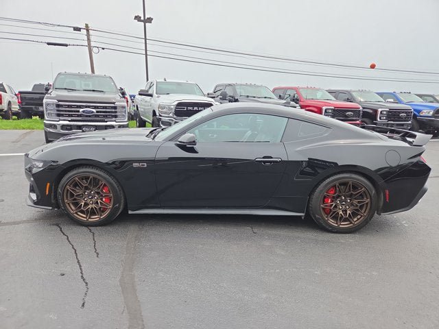 Used 2024 Ford Mustang GT Premium w/ GT Performance Package RWD image 3