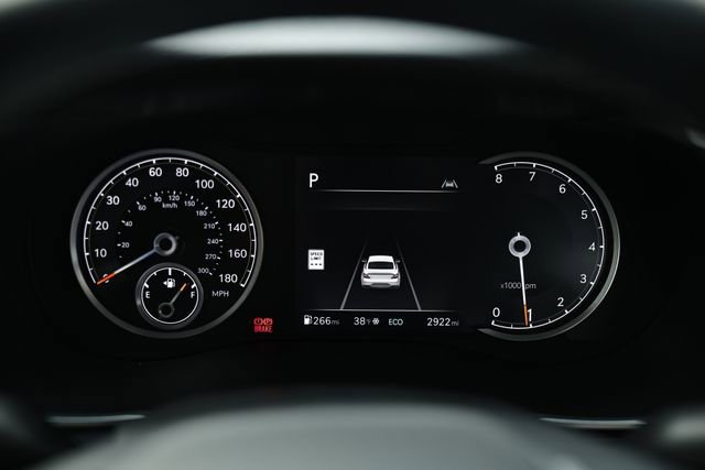 Used 2025 Genesis G70 3.3T Advanced w/ Sport Prestige Package image 27