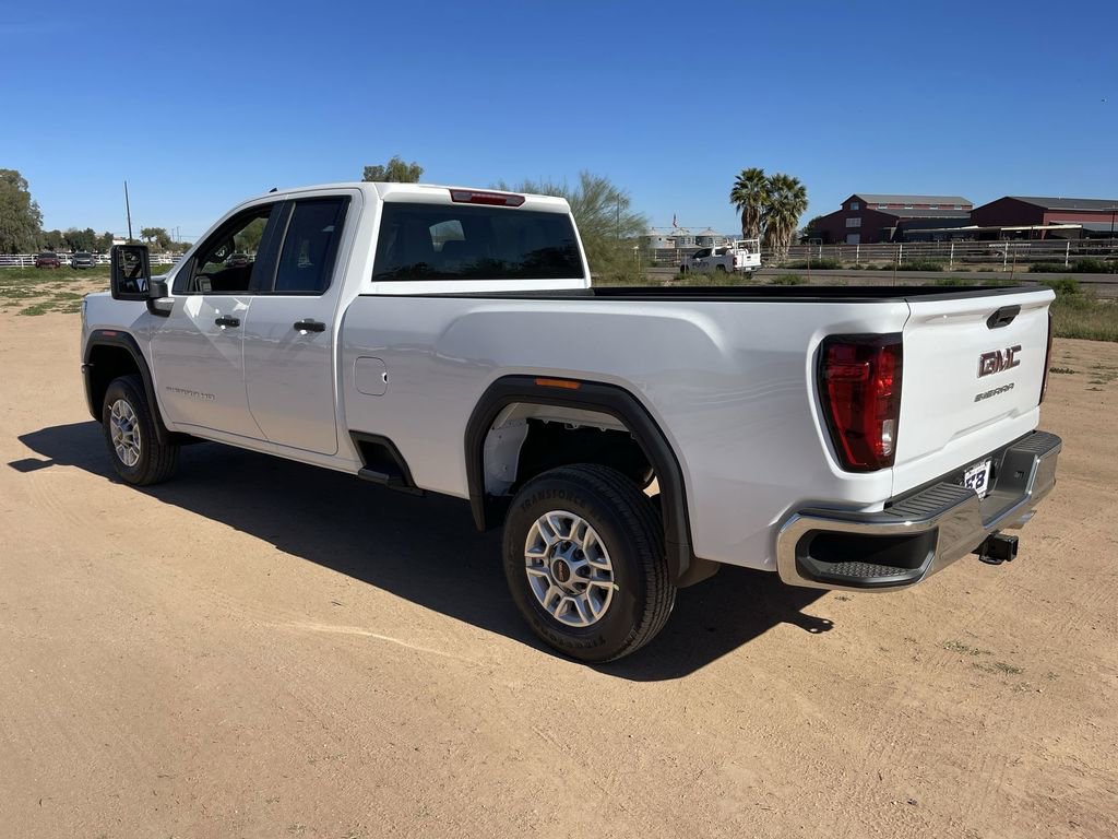 Used 2026 GMC Sierra 2500 Pro image 2