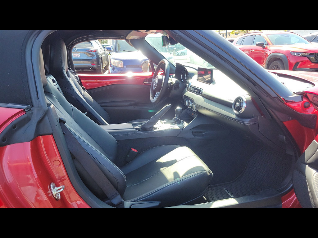 Certified 2026 MAZDA MX-5 Miata Grand Touring w/ Weather Package RWD image 12