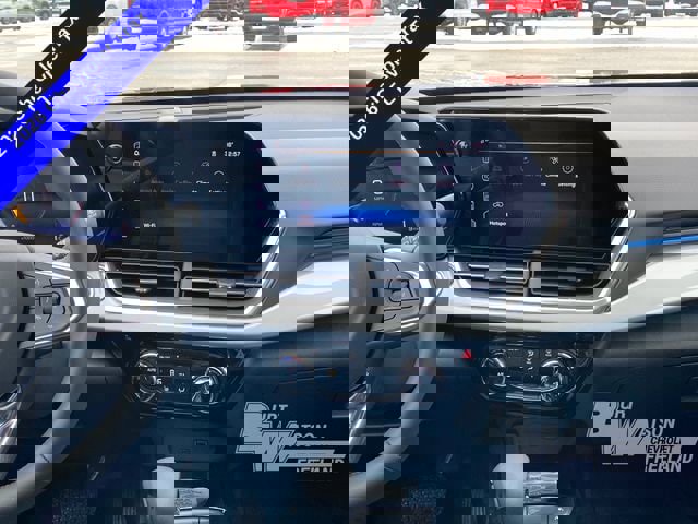 New 2026 Chevrolet Trax LT w/ Driver Confidence Package image 19