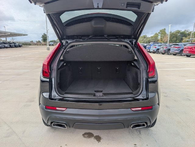 Used 2022 Cadillac XT4 Luxury w/ Cold Weather Package FWD image 28
