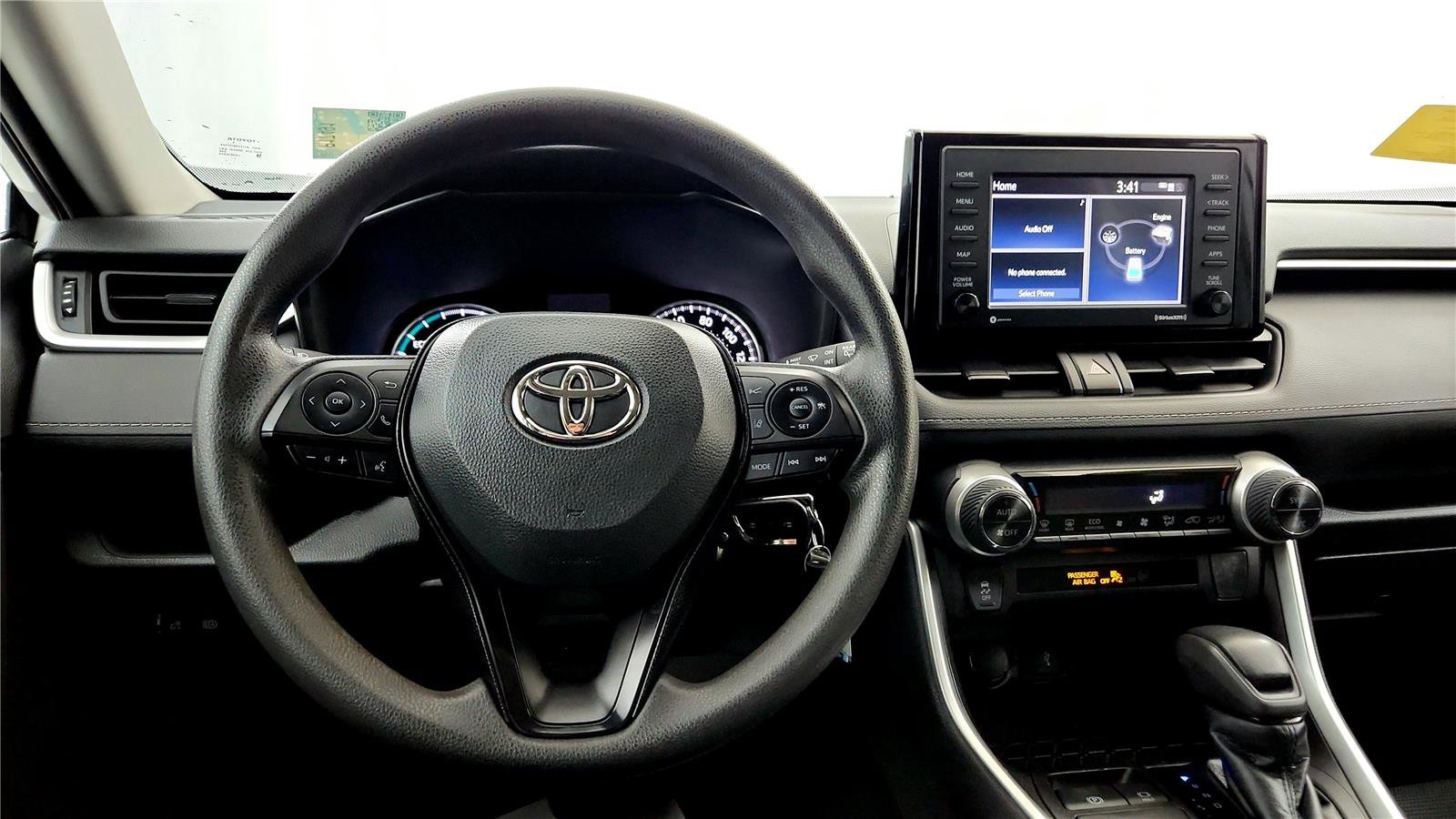 Used 2022 Toyota RAV4 LE image 27