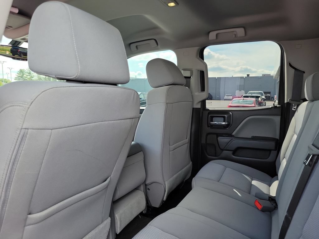 Used 2018 Chevrolet Silverado 1500 Custom w/ Custom Convenience Package RWD image 16