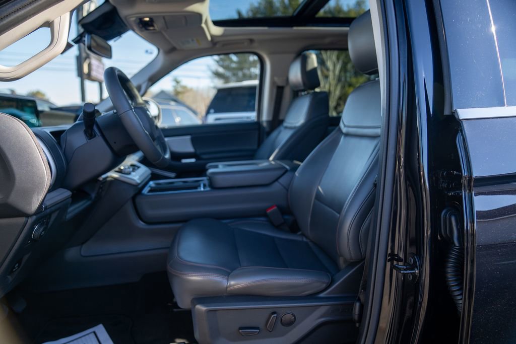 Used 2025 Ford Expedition Max Active image 20