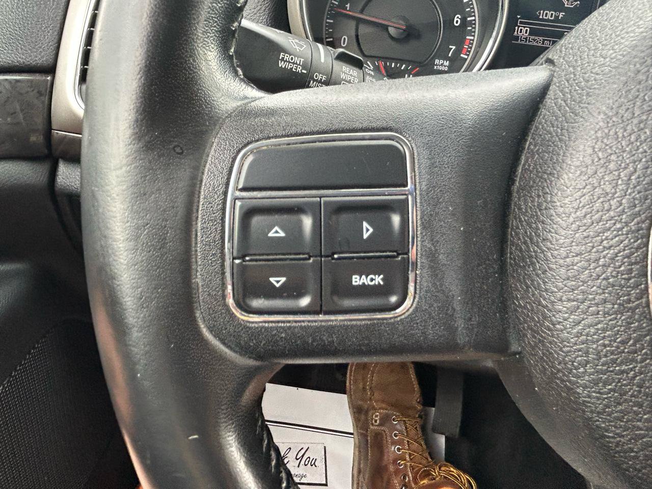 Used 2011 Jeep Grand Cherokee Laredo AWD/4WD image 18