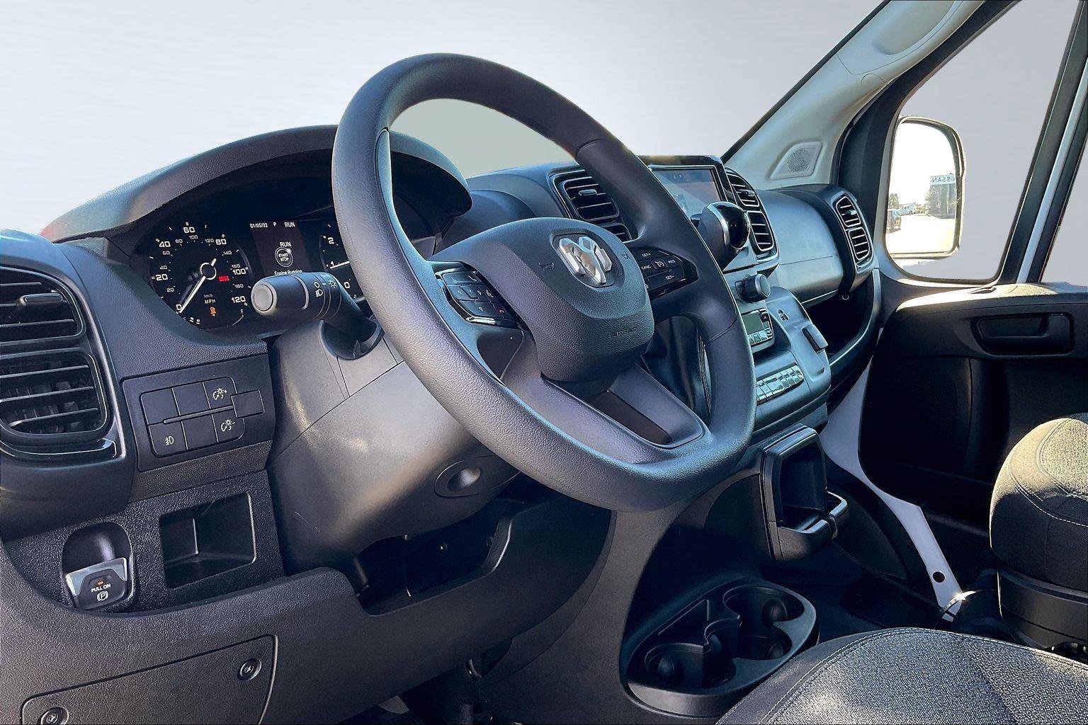 Used 2025 RAM ProMaster 2500 w/ Convenience Group image 14