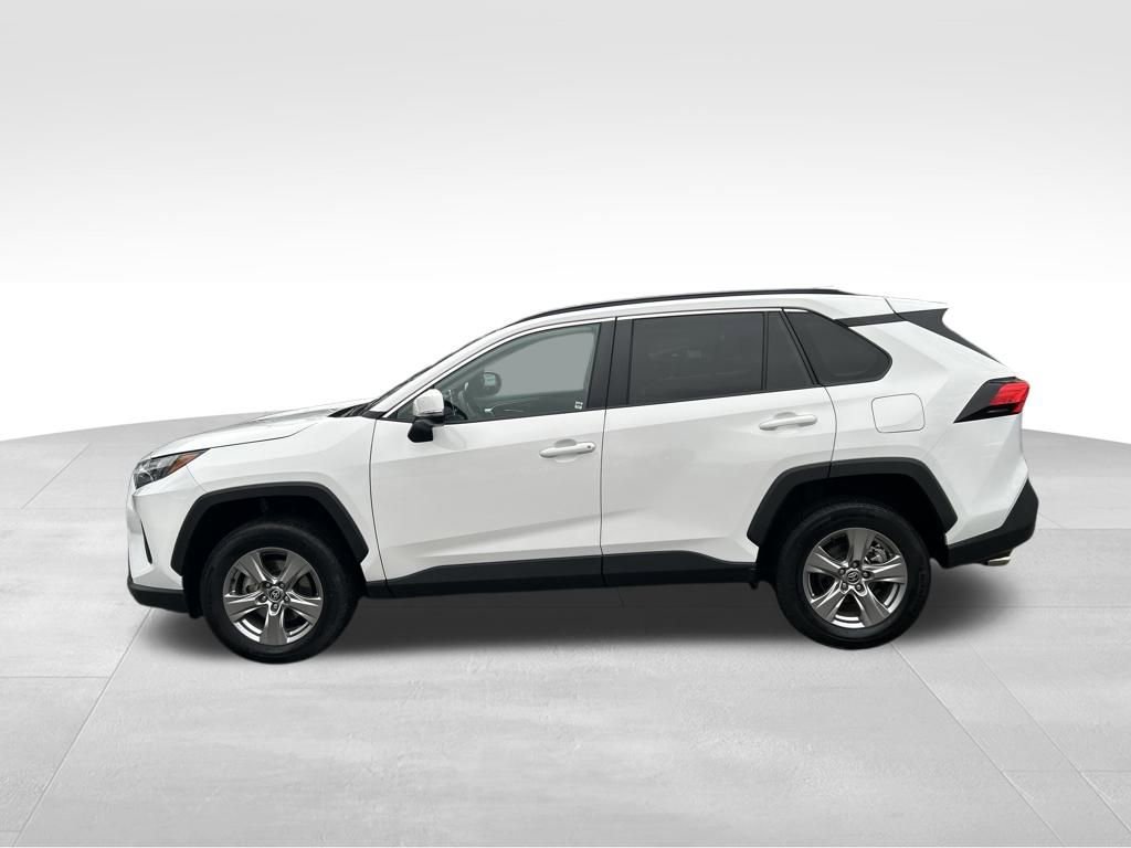 Used 2024 Toyota RAV4 XLE image 2