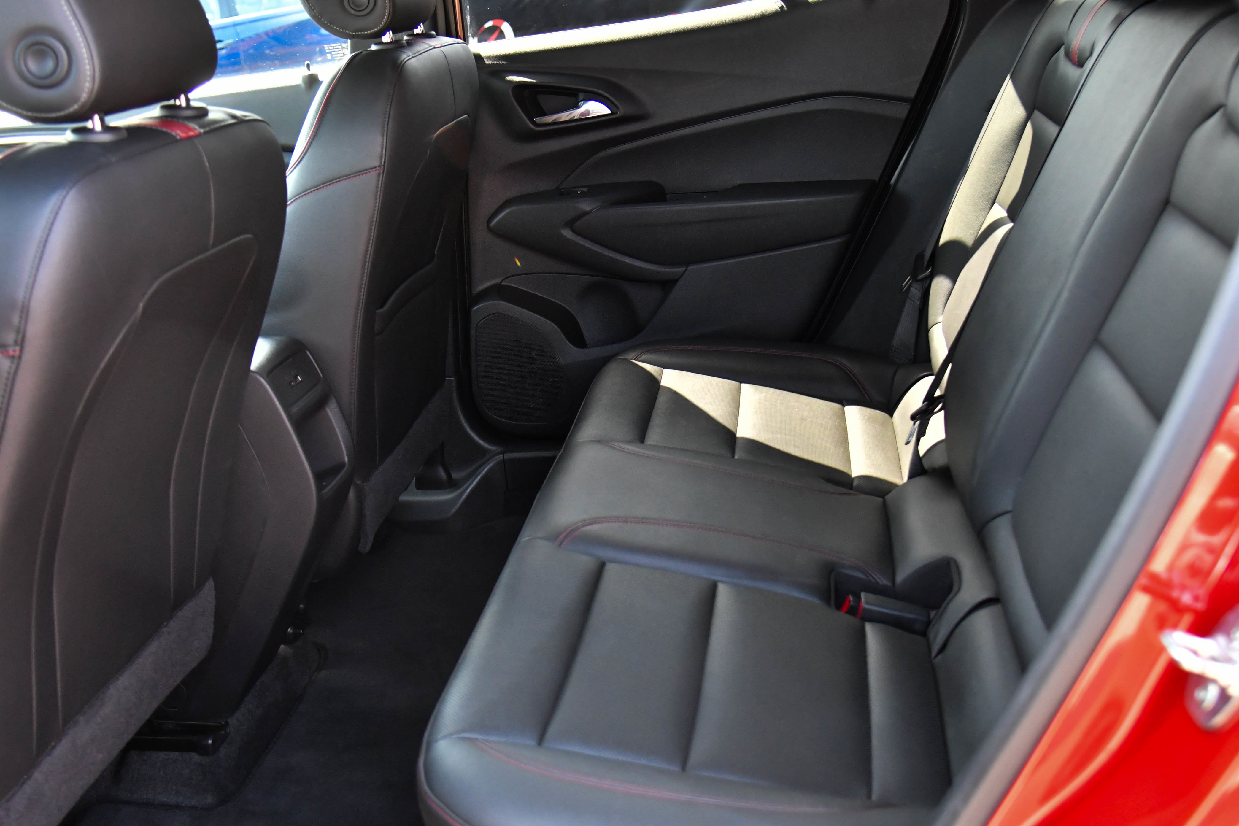 Used 2024 Chevrolet Trax RS w/ Driver Confidence Package FWD image 35