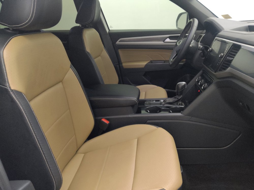 Used 2023 Volkswagen Atlas Cross Sport SE FWD image 21