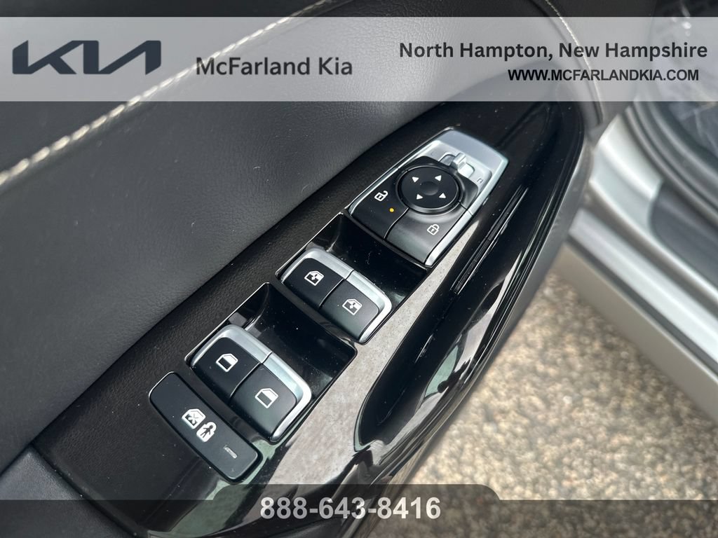 Used 2025 Kia K5 GT-Line AWD/4WD image 12