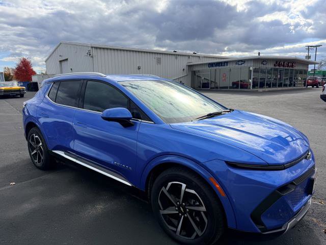 Used 2025 Chevrolet Equinox EV LT w/ Convenience Package image 6