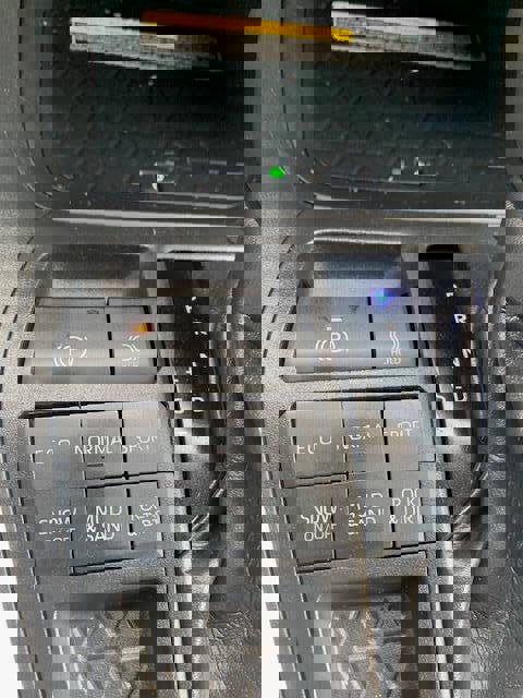 Used 2021 Toyota RAV4 XLE Premium image 19