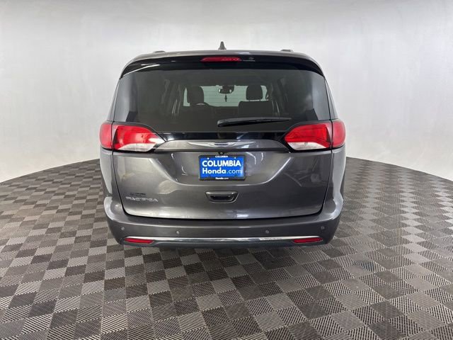 Used 2019 Chrysler Pacifica Touring-L w/ Advanced Safetytec Group image 8