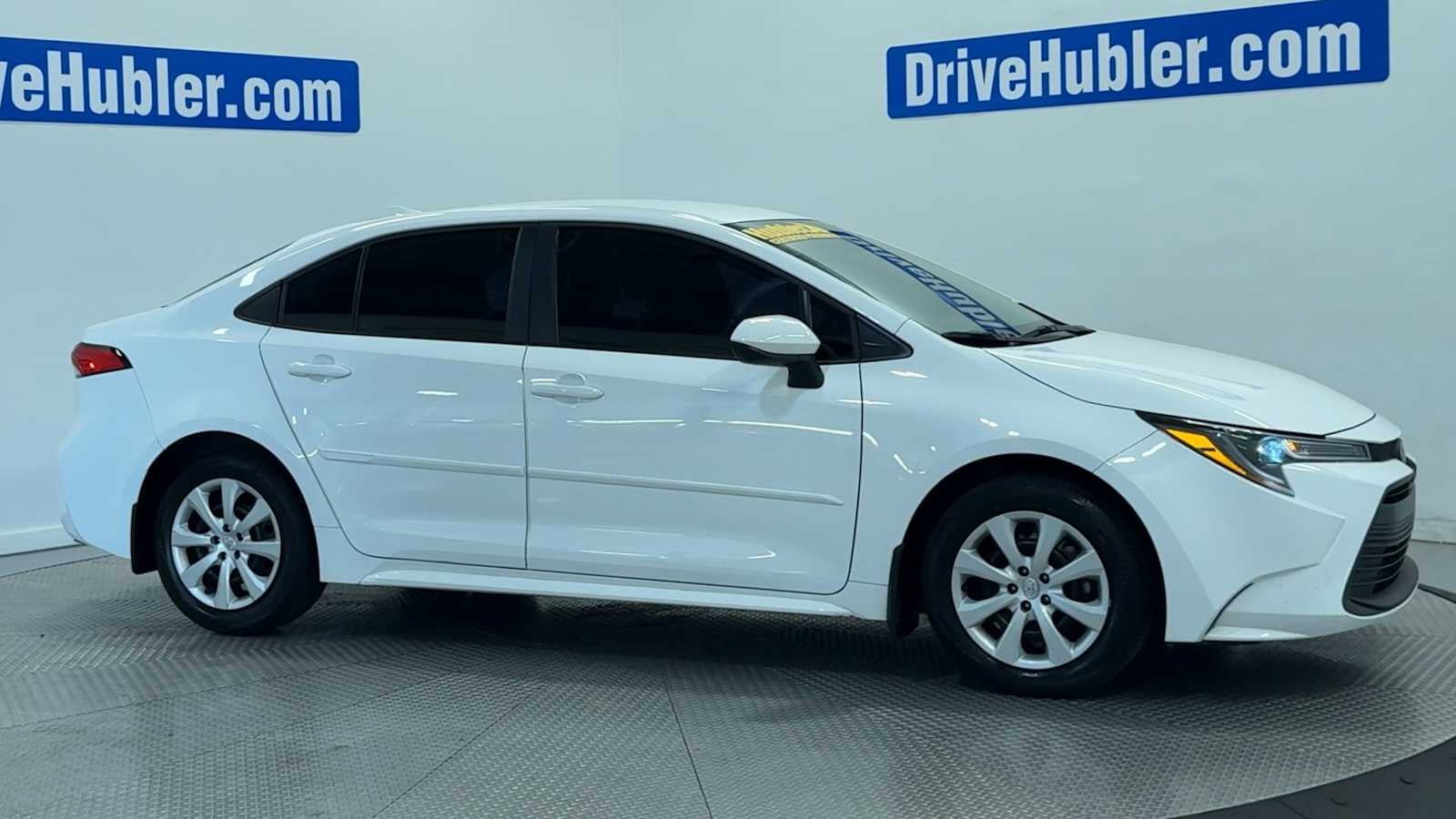 Used 2025 Toyota Corolla LE FWD image 6