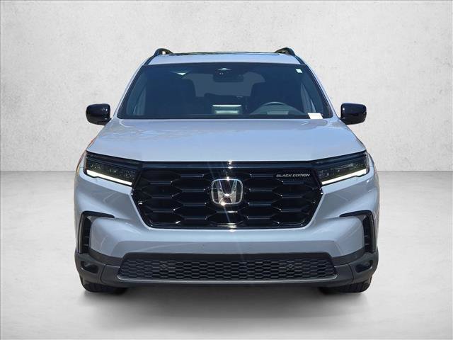 Used 2025 Honda Pilot Black Edition image 2