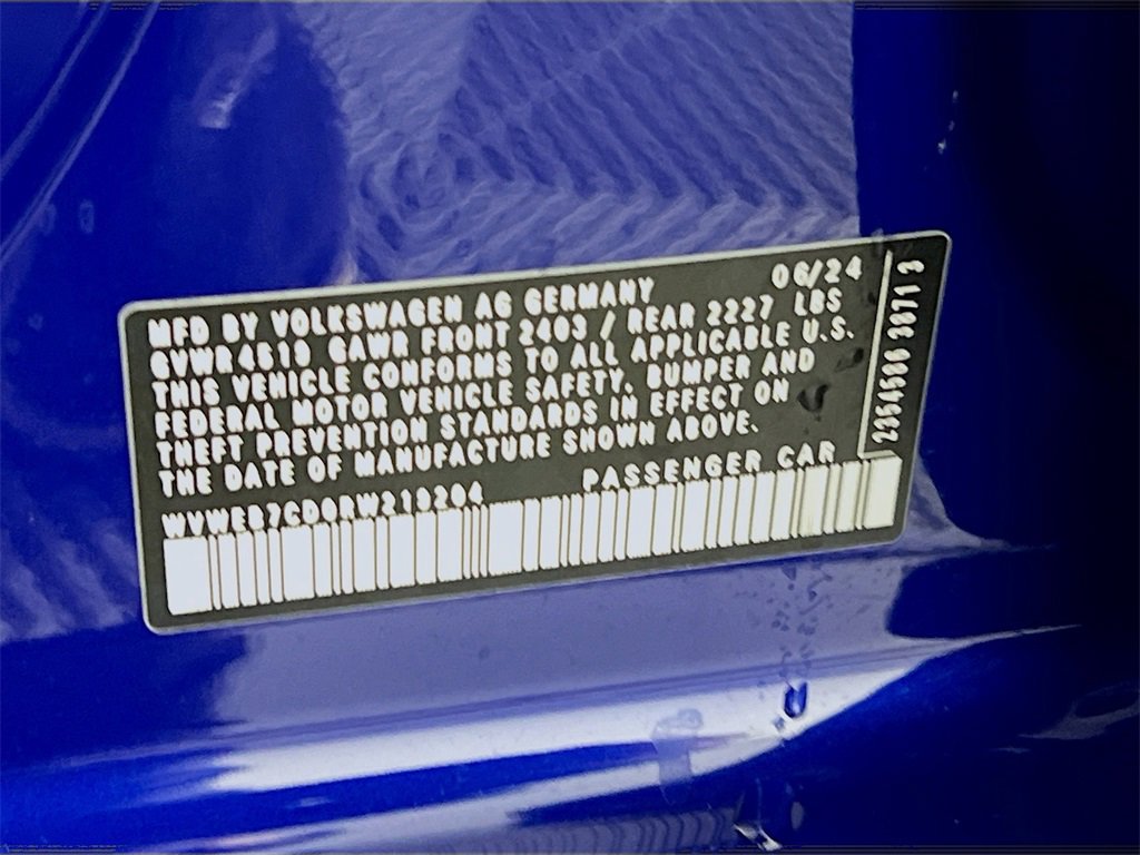 Used 2024 Volkswagen Golf R image 30