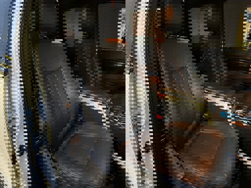 Used 2013 Ford F150 Platinum image 9