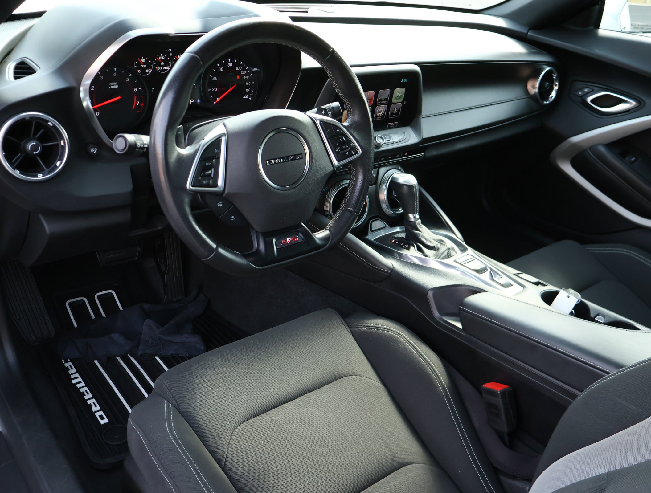 Used 2018 Chevrolet Camaro SS image 2