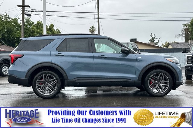 New 2026 Ford Explorer ST-Line w/ ST-Line Street Pack AWD/4WD image 3