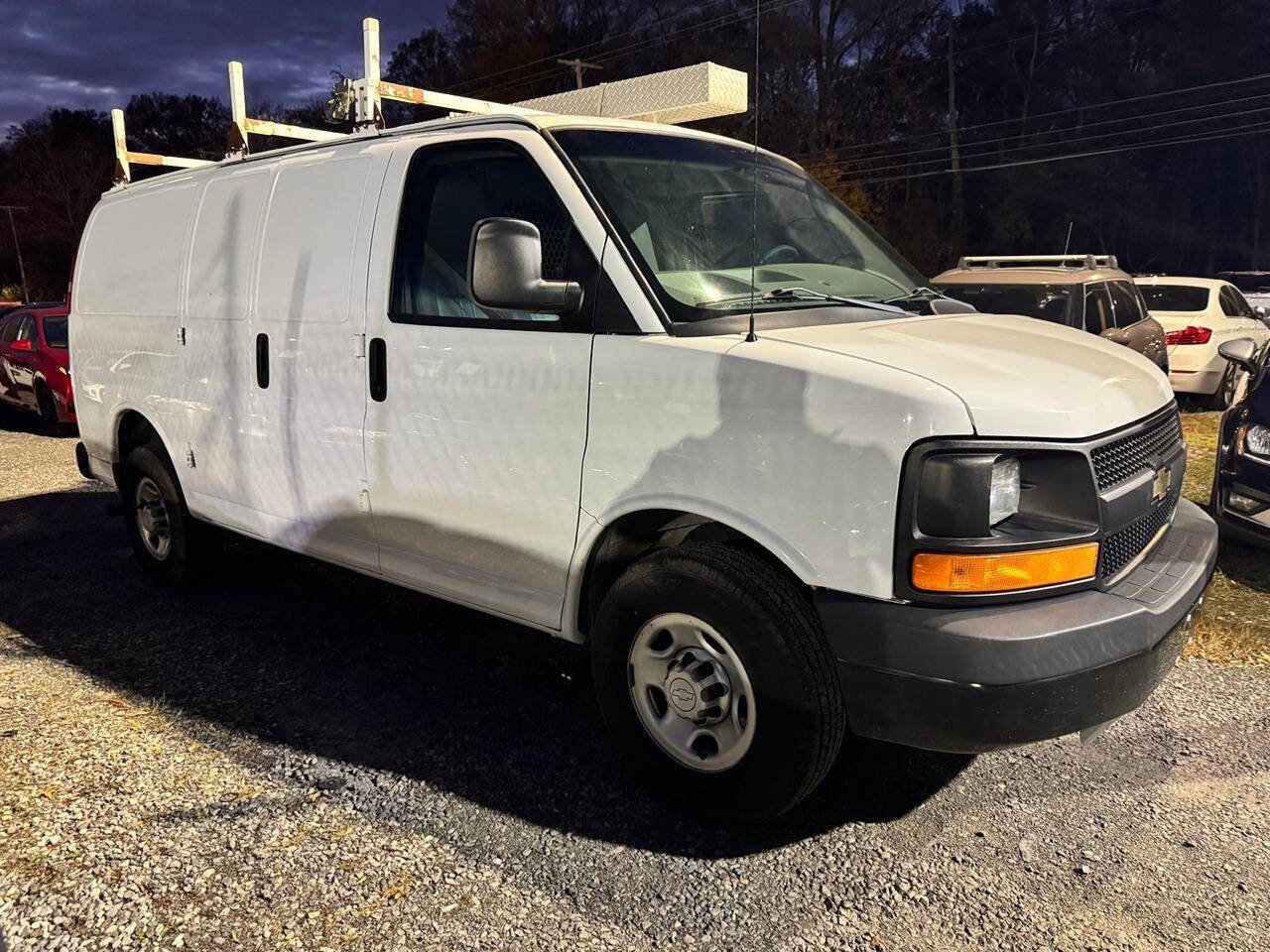 Used 2014 Chevrolet Express 3500 image 3