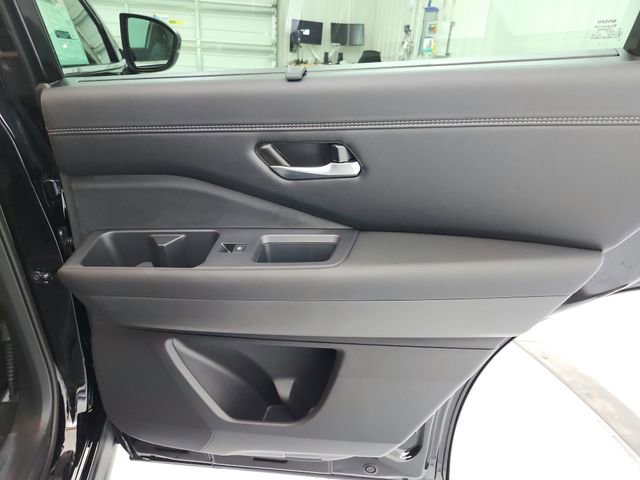 New 2026 Nissan Pathfinder Platinum image 42