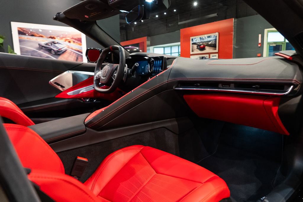 Used 2020 Chevrolet Corvette Stingray Premium Cpe w/ 3LT Preferred Equipment Group image 32