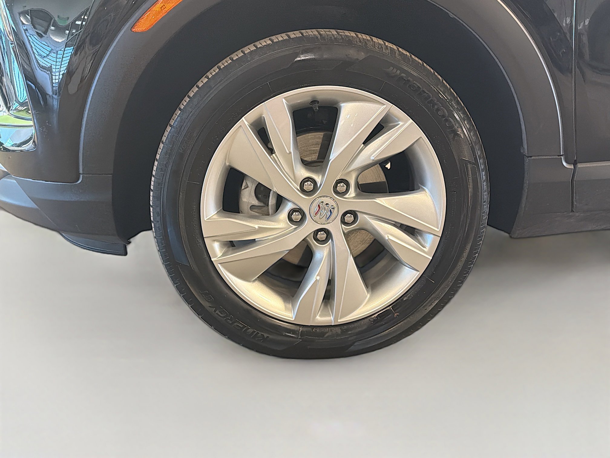 Used 2025 Buick Encore GX Preferred AWD/4WD image 11
