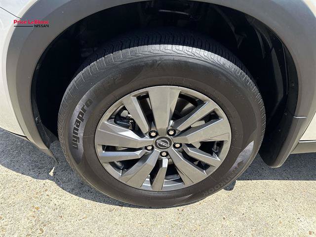 Certified 2025 Nissan Pathfinder S FWD image 4