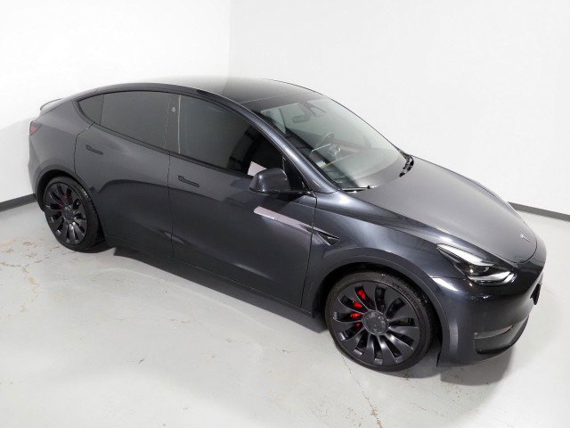 Used 2024 Tesla Model Y Performance image 13
