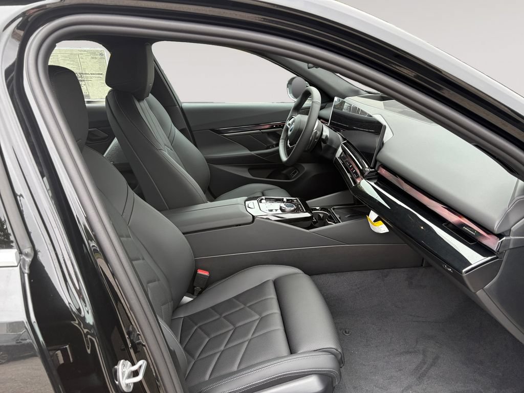 New 2027 BMW 530i xDrive AWD/4WD image 15