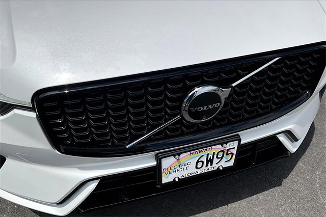 Used 2025 Volvo XC60 T8 Plus w/ Protection Package Premier image 30