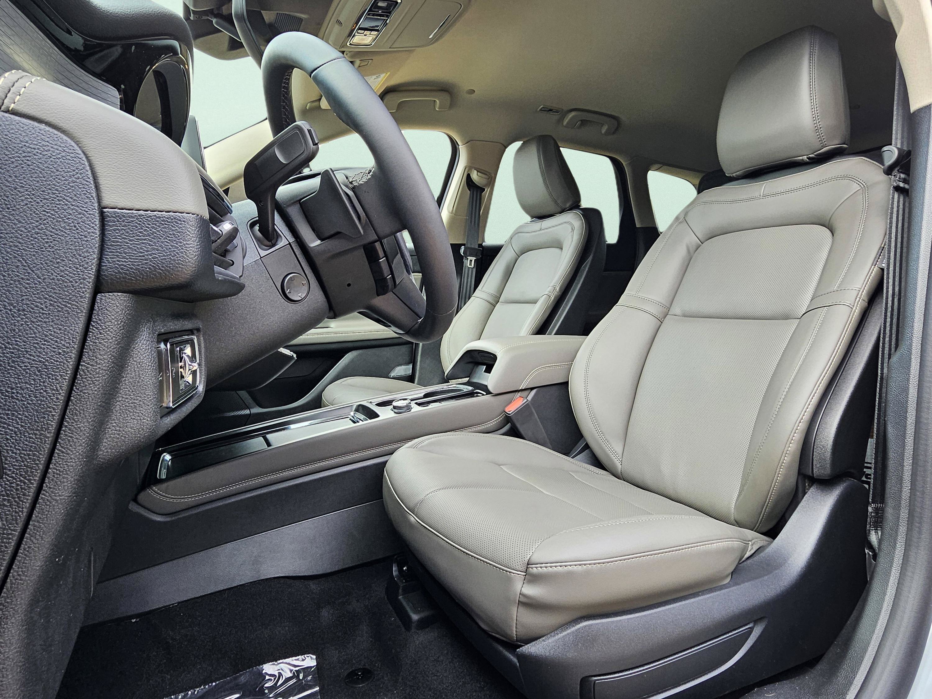 New 2026 Lincoln Corsair Premiere AWD/4WD image 12