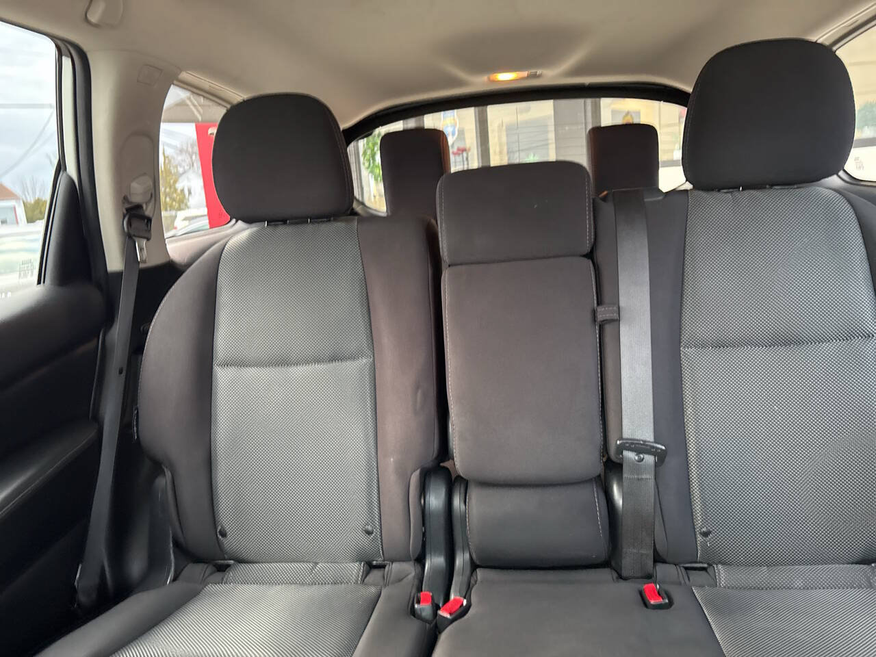 Used 2020 Nissan Pathfinder S AWD/4WD image 15
