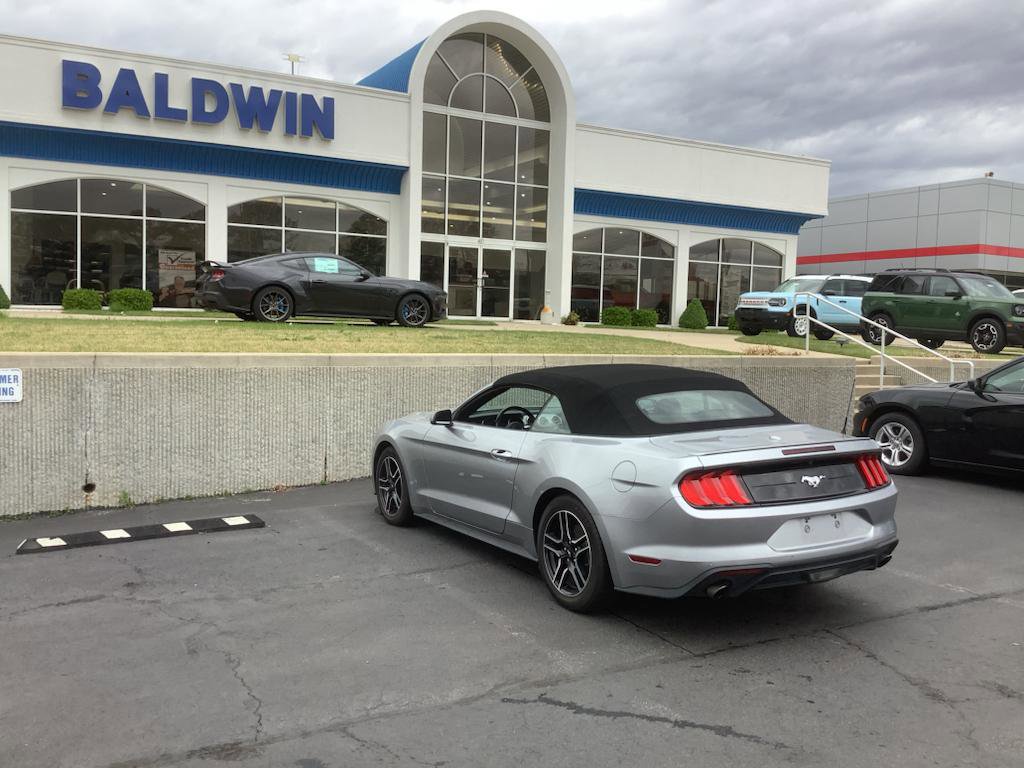 Used 2023 Ford Mustang Premium image 5