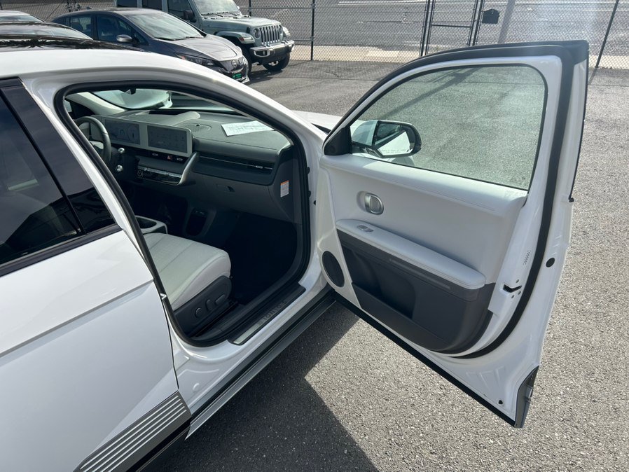 Used 2024 Hyundai Ioniq 5 Limited AWD/4WD image 36